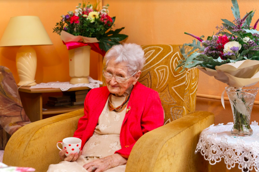 The oldest Pole, Tekla Juniewicz, died at age 116 British Poles